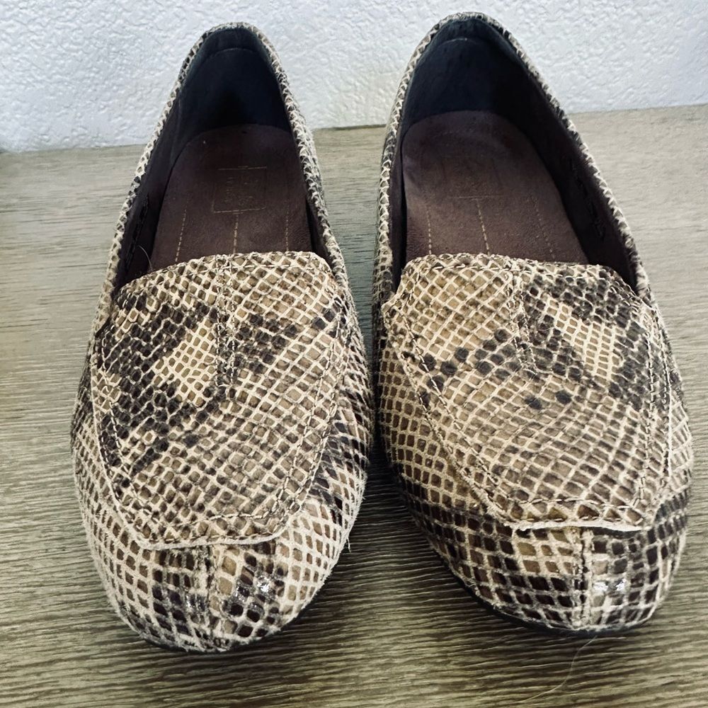 Clarks Snake Print Python Slip-On Shoes 9 - image 7